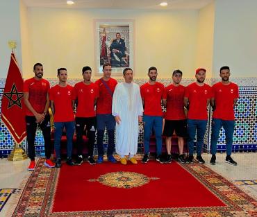 الفريق الوطني المغربي للدراجات يحظى باستقبال هام من طرف سفير المملكة المغربية ببوركينا فاسو
