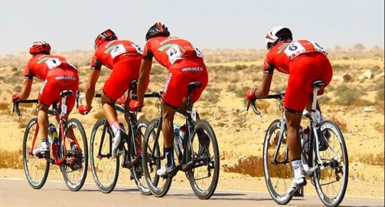 Les cyclistes célèbrent la Marche Verte avec deux grands événements