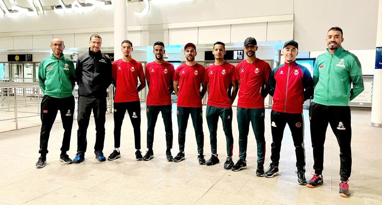 الدراجة المغربية بواغادوغو للمشاركة في طواف بوركينا فاصو الدولي